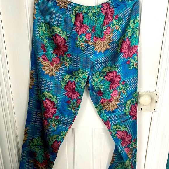 Floral silky pajama set - Picture 4 of 7